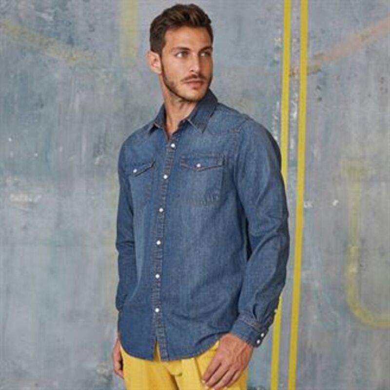 Men's long-sleeved denim shirt Thumbnail