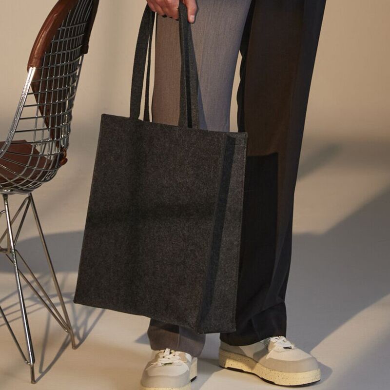 Felt tote bag Thumbnail